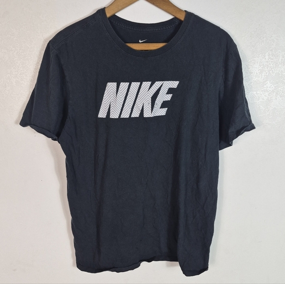 Nike Other - Nike The Nike Tee Men's Black T-Shirt Athletic Cut